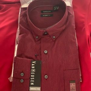 Men’s Van Heusen Dress Shirt ***Never Worn***